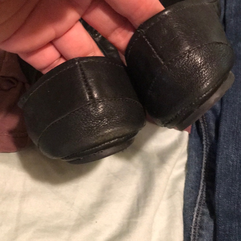 Shoes - Picture 4 of 8